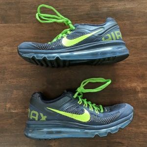 Nike Airmax youth shoes